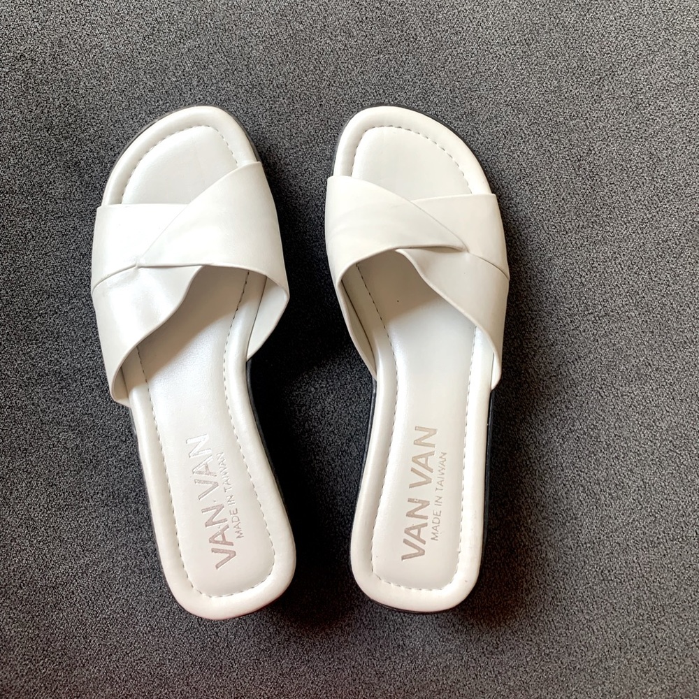 cream white size 6 wedge sandals by Van Van